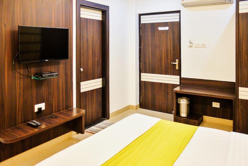 Hotel Janki International By Keymagics Βαρανάσι Εξωτερικό φωτογραφία