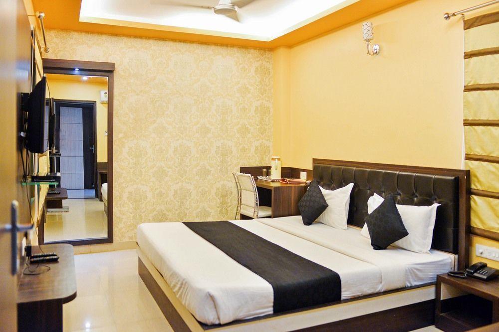 Hotel Janki International By Keymagics Βαρανάσι Εξωτερικό φωτογραφία