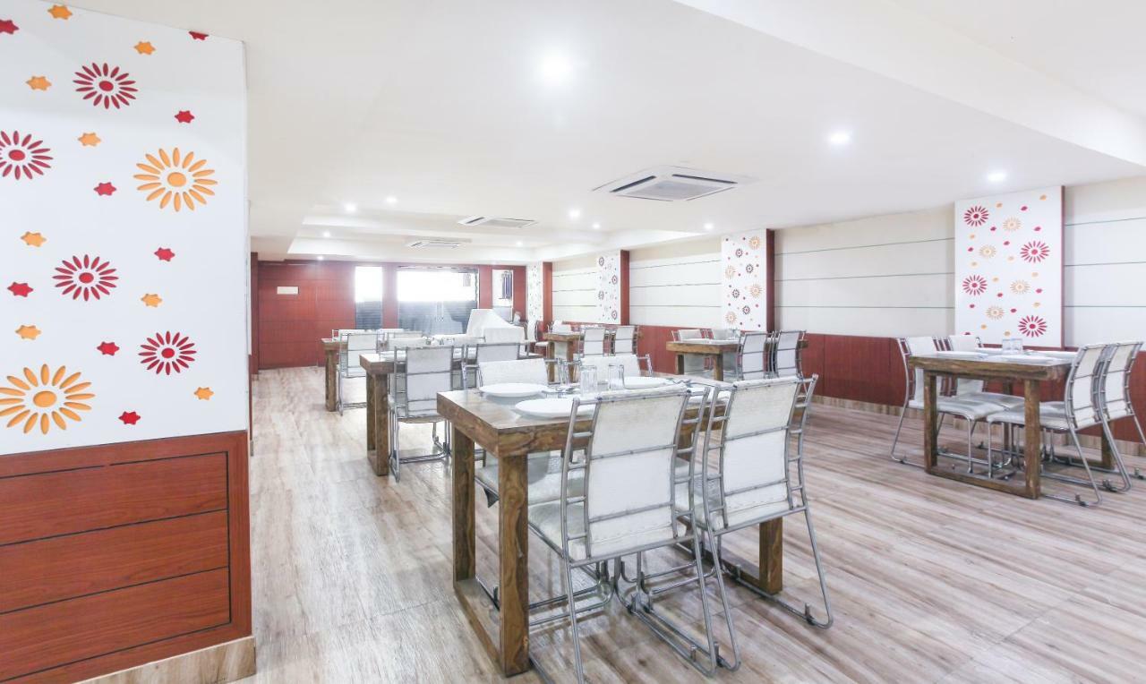 Hotel Janki International By Keymagics Βαρανάσι Εξωτερικό φωτογραφία